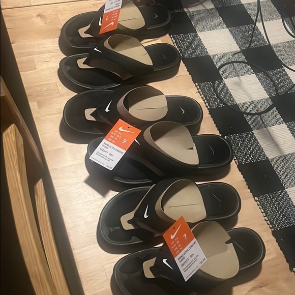 Nike slides - Picture 3 of 3